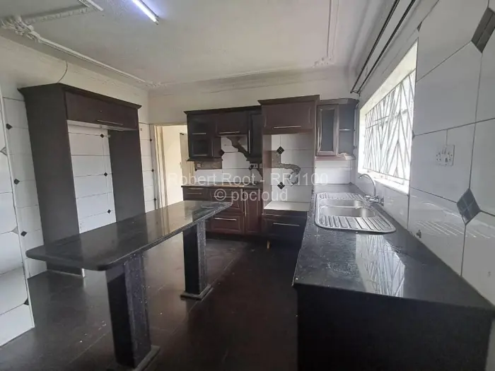 4 Bedroom House to Rent in Parktown, Harare