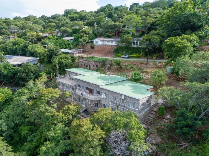 6 Bedroom House for Sale in Kariba, Kariba