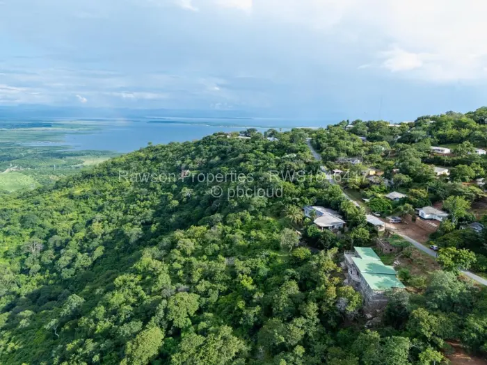 6 Bedroom House for Sale in Kariba, Kariba