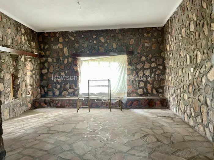 6 Bedroom House for Sale in Kariba, Kariba
