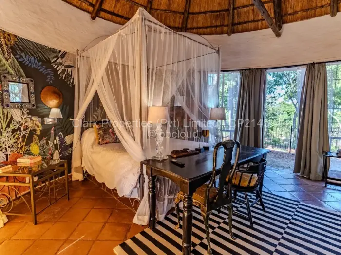 6 Bedroom House for Sale in Shawasha Hills, Harare