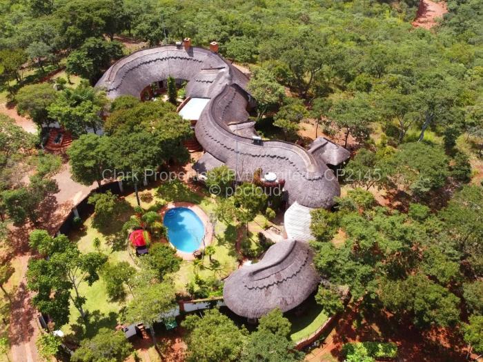 6 Bedroom House for Sale in Shawasha Hills, Harare