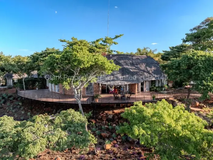 6 Bedroom House for Sale in Shawasha Hills, Harare