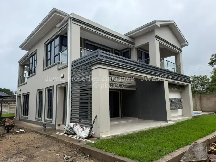 Townhouse/Cluster for Sale in Strathaven, Harare