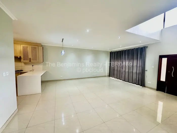 Townhouse/Cluster to Rent in Greencroft, Harare