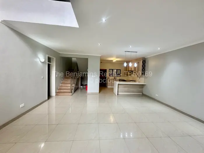 Townhouse/Cluster to Rent in Greencroft, Harare