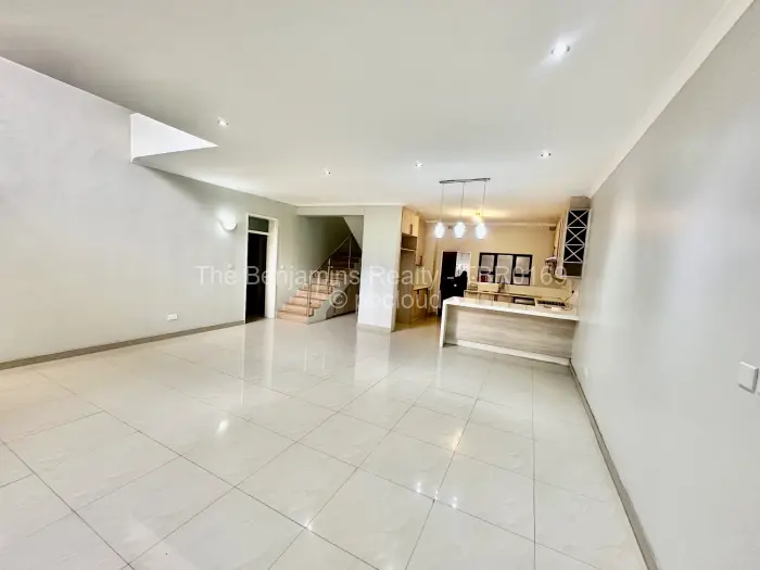 Townhouse/Cluster to Rent in Greencroft, Harare