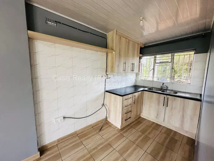 2 Bedroom Cottage/Garden Flat to Rent in Chadcombe, Harare