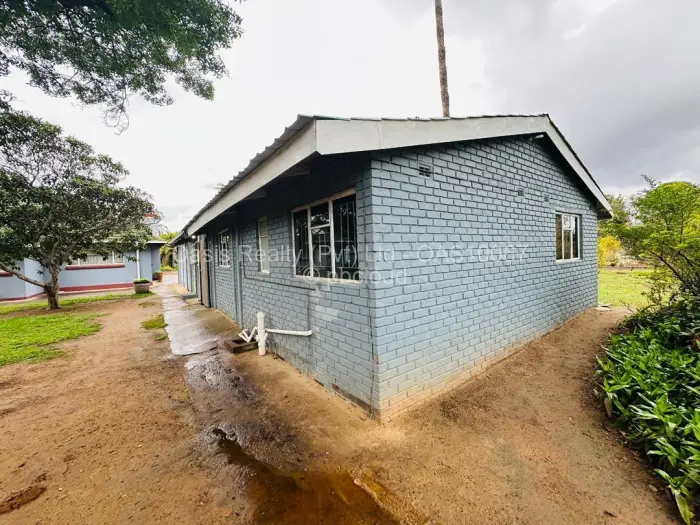 2 Bedroom Cottage/Garden Flat to Rent in Chadcombe, Harare