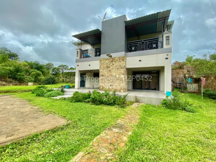 4 Bedroom House for Sale in Crowhill Views, Harare