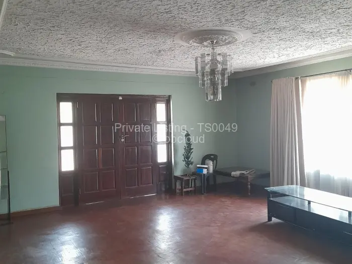 5 Bedroom House to Rent in Upper Hillside, Harare