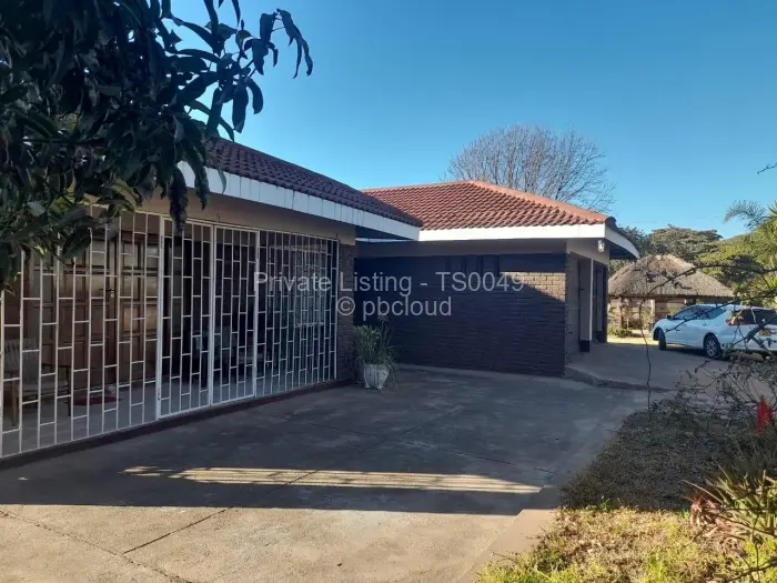 5 Bedroom House to Rent in Upper Hillside, Harare
