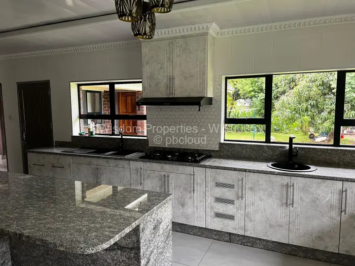 5 Bedroom House for Sale in Windsor Park, Ruwa
