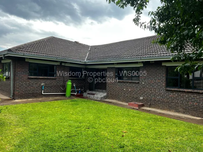 5 Bedroom House for Sale in Windsor Park, Ruwa