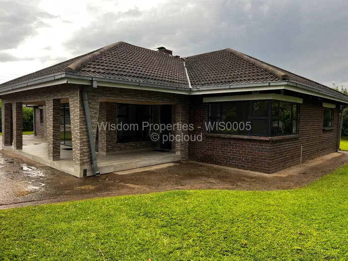 5 Bedroom House for Sale in Windsor Park, Ruwa