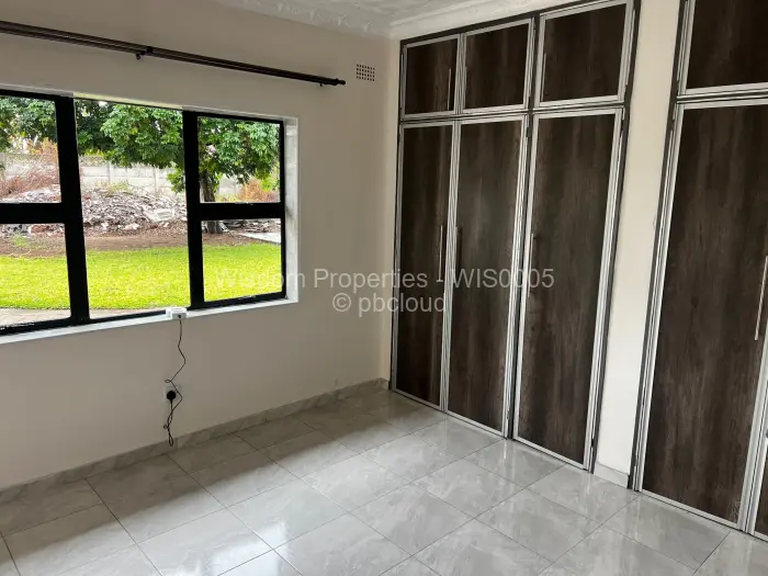 5 Bedroom House for Sale in Windsor Park, Ruwa