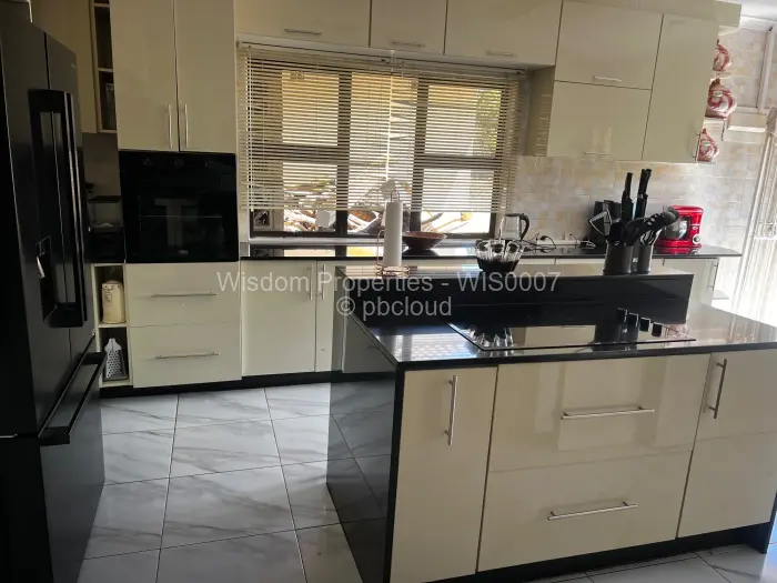 5 Bedroom House for Sale in Windsor Park, Ruwa