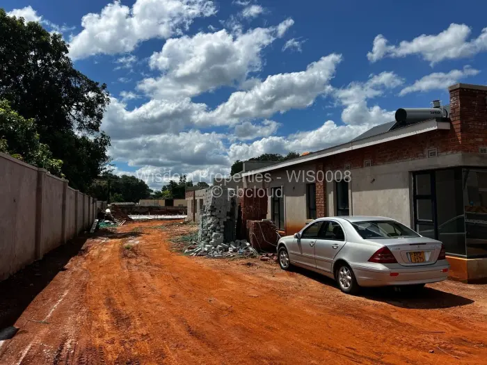 Townhouse/Cluster for Sale in Vainona, Harare