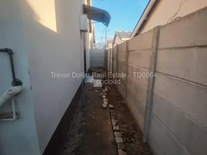 3 Bedroom House for Sale in Senga, Gweru