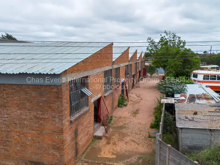 Warehouse/Industrial to Rent in Kelvin West, Bulawayo