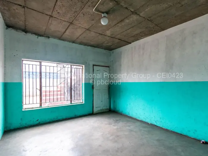 Warehouse/Industrial to Rent in Kelvin West, Bulawayo