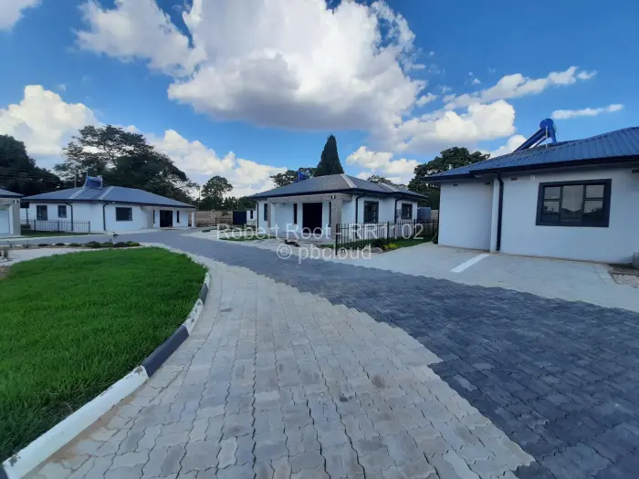 Flat/Apartment to Rent in Waterfalls, Harare