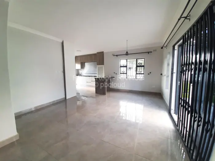 Flat/Apartment to Rent in Waterfalls, Harare