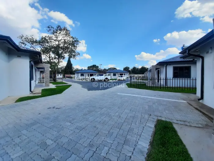 Flat/Apartment to Rent in Waterfalls, Harare