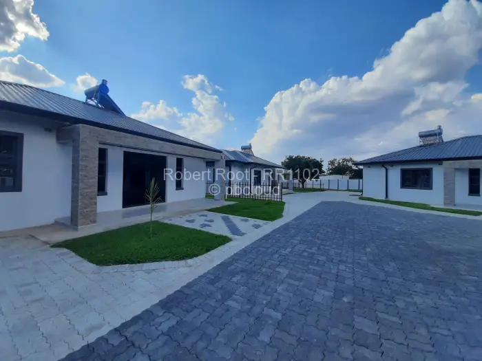 Flat/Apartment to Rent in Waterfalls, Harare