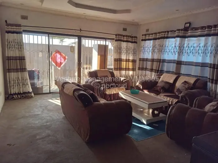 4 Bedroom House for Sale in Glen View, Harare