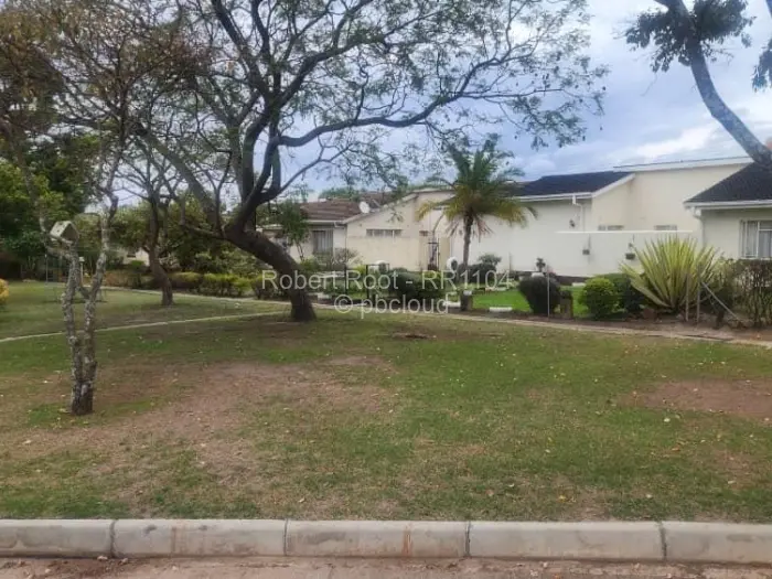 Townhouse/Cluster for Sale in Athlone, Harare