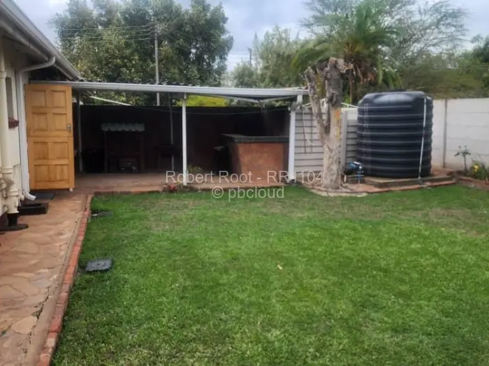 Townhouse/Cluster for Sale in Athlone, Harare