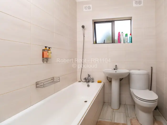 Townhouse/Cluster for Sale in Athlone, Harare