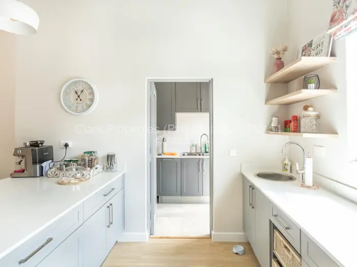 Townhouse/Cluster for Sale in Mount Pleasant, Harare