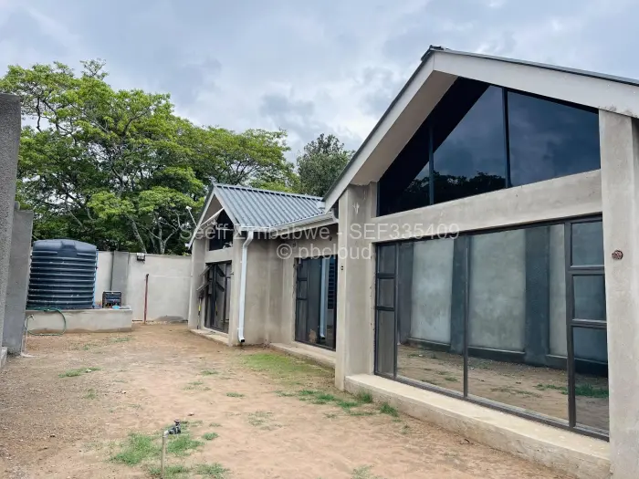 Townhouse/Cluster for Sale in Athlone, Harare