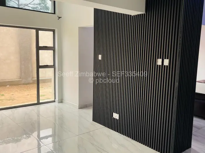 Townhouse/Cluster for Sale in Athlone, Harare