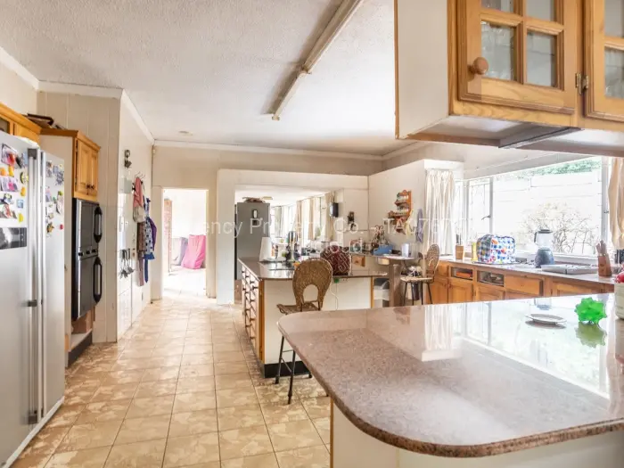 5 Bedroom House for Sale in Ballantyne Park, Harare