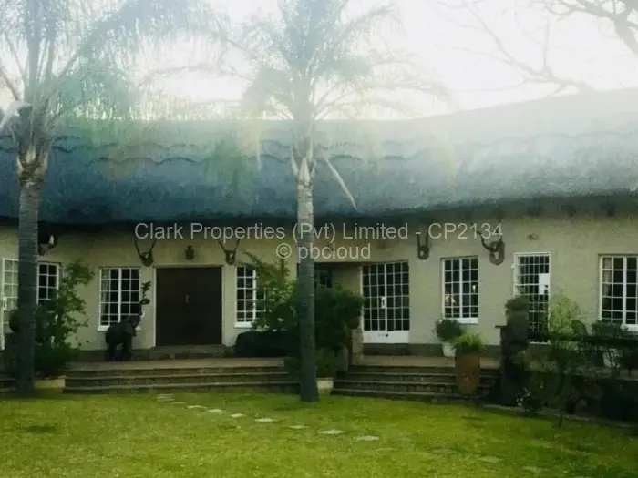 4 Bedroom House for Sale in Burnside, Bulawayo