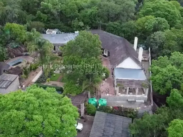 4 Bedroom House for Sale in Burnside, Bulawayo