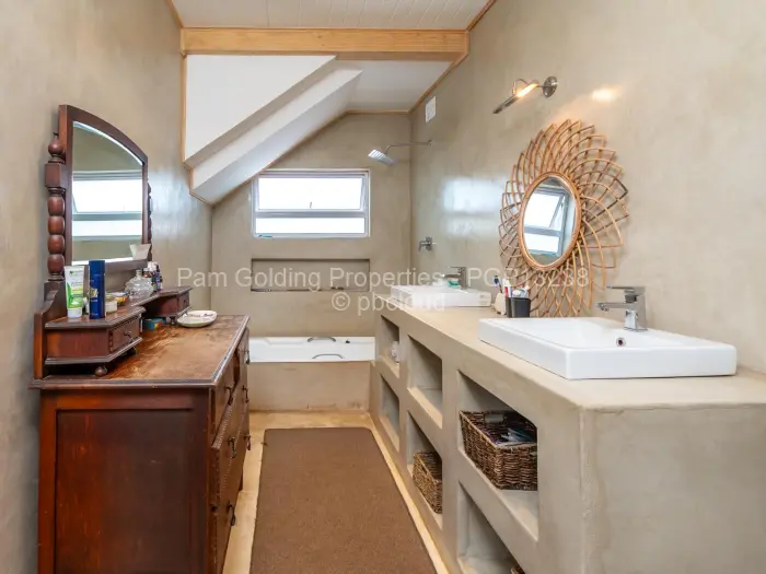 4 Bedroom House for Sale in Highlands, Harare