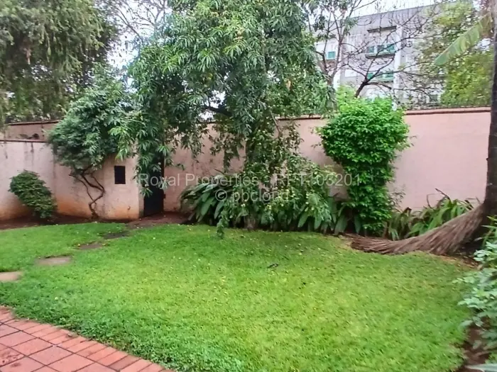 Townhouse/Cluster to Rent in Harare City Centre, Harare