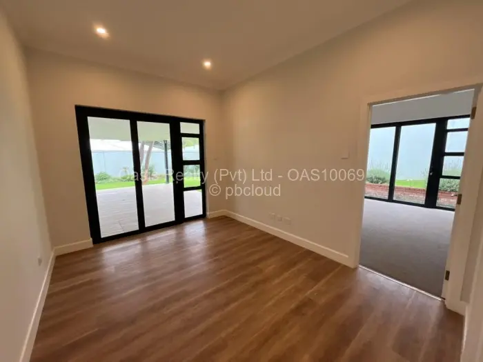 Townhouse/Cluster for Sale in Chisipite, Harare