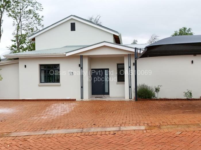 Townhouse/Cluster for Sale in Chisipite, Harare