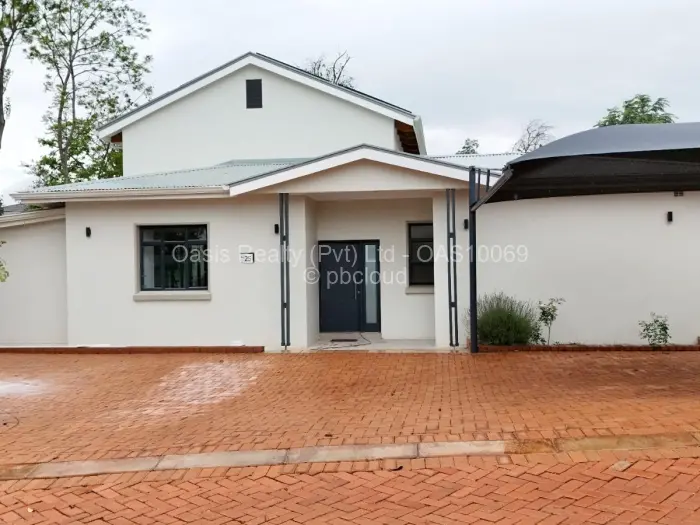 Townhouse/Cluster for Sale in Chisipite, Harare