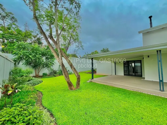 Townhouse/Cluster for Sale in Chisipite, Harare