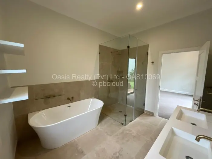 Townhouse/Cluster for Sale in Chisipite, Harare