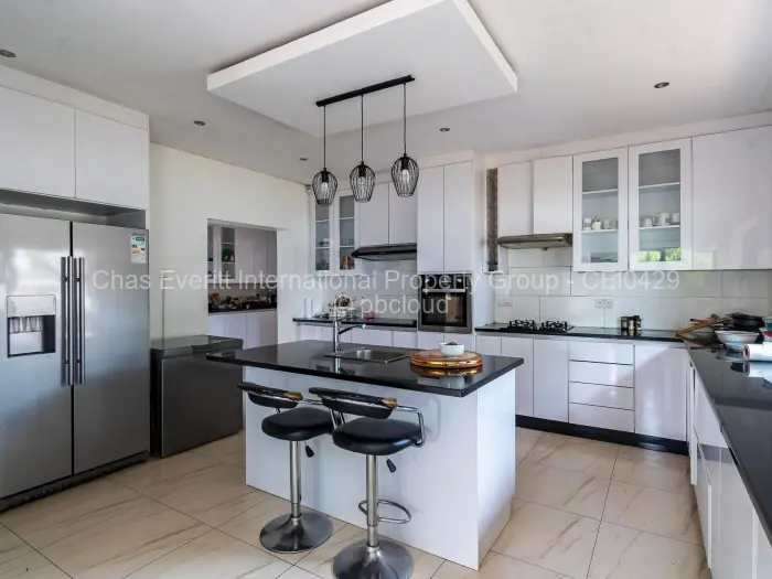 5 Bedroom House for Sale in Mount Pleasant, Harare