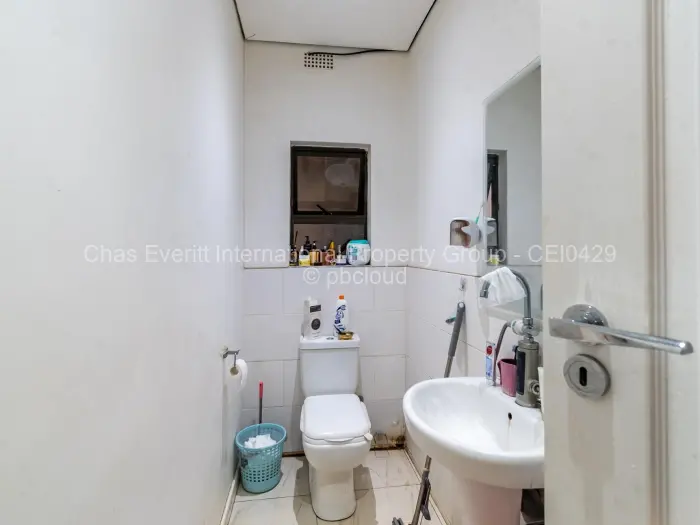 5 Bedroom House for Sale in Mount Pleasant, Harare