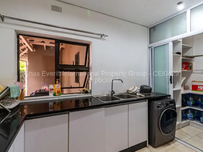 5 Bedroom House for Sale in Mount Pleasant, Harare