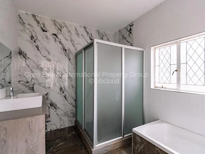 5 Bedroom House to Rent in Glen Lorne, Harare